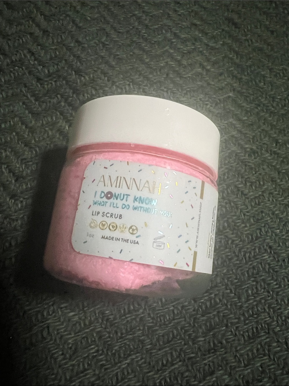 Aminnah Pink 'I Donut Know' Lip Scrub
